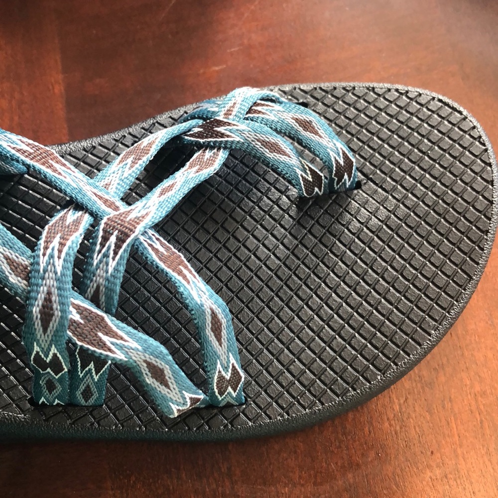 Chaco size 8 double strap teal and brown